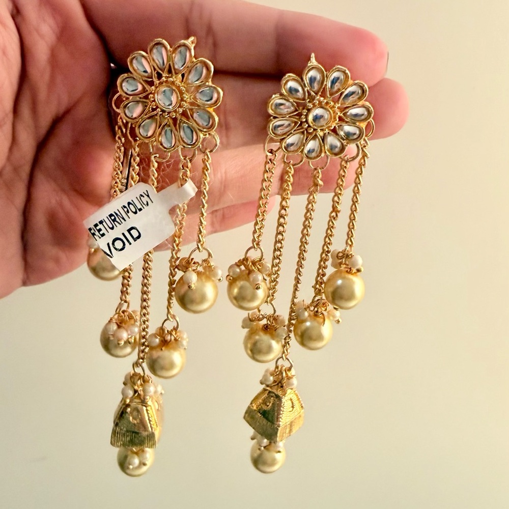Elegant Gold and Pearl Dangle Earrings